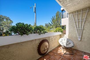 Condominium, 1339 26th st, Santa Monica, CA 90404 - 4