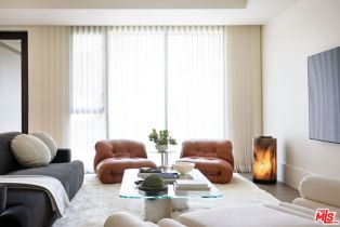 Condominium, 8420 Sunset blvd, West Hollywood , CA 90069 - 4