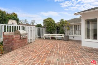 Single Family Residence, 14959 La Cumbre dr, Pacific Palisades, CA 90272 - 54
