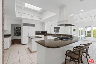 Single Family Residence, 14959 La Cumbre dr, Pacific Palisades, CA 90272 - 24