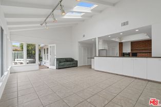 Single Family Residence, 14959 La Cumbre dr, Pacific Palisades, CA 90272 - 16