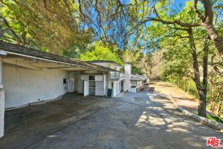 , 13511 Mulholland dr, Beverly Hills, CA 90210 - 14