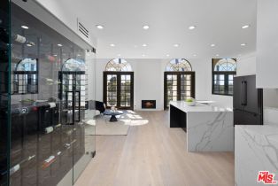 , 930 Doheny dr, West Hollywood , CA 90069 - 7