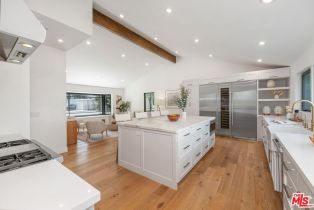 Single Family Residence, 13481 Cheltenham dr, Sherman Oaks, CA 91423 - 13