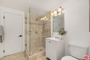 Single Family Residence, 13481 Cheltenham dr, Sherman Oaks, CA 91423 - 31