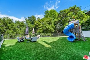 Single Family Residence, 13481 Cheltenham dr, Sherman Oaks, CA 91423 - 39