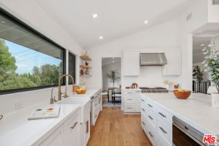 Single Family Residence, 13481 Cheltenham dr, Sherman Oaks, CA 91423 - 8