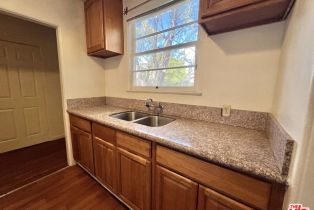 , 1123 12th st, Santa Monica, CA 90403 - 7