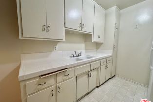 , 1128 10th st, Santa Monica, CA 90403 - 8