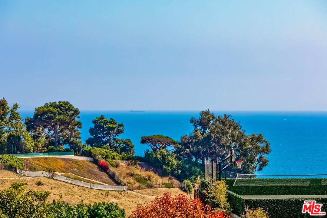 , 424 Lombard ave, Pacific Palisades, CA 90272 - 1