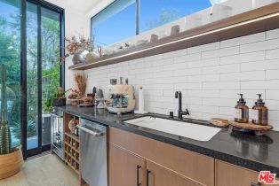 Condominium, 1927 18th st, Santa Monica, CA 90404 - 8