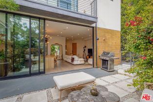 Condominium, 1927 18th st, Santa Monica, CA 90404 - 3