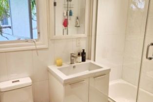 , 130 San Vicente blvd, Santa Monica, CA 90402 - 5