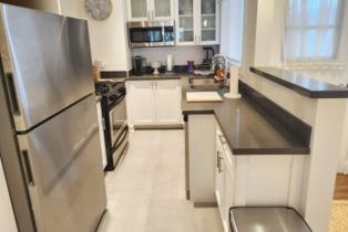 , 130 San Vicente blvd, Santa Monica, CA 90402 - 6