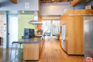 , 122 Mildred ave, Venice, CA 90291 - 8