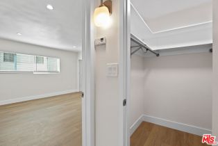 , 1821 Bentley ave, Westwood, CA 90025 - 8