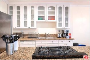 , 1111 11th st, Santa Monica, CA 90403 - 8