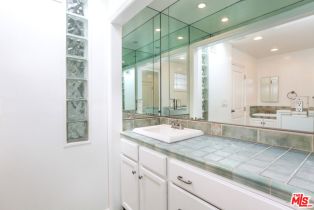 Residential Income, 252 Hampton dr, Venice, CA 90291 - 24