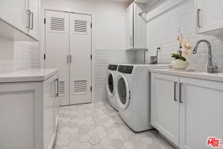 Single Family Residence, 1545 Amalfi dr, Pacific Palisades, CA 90272 - 40