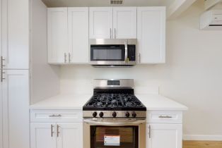 , 8903 Harratt st, West Hollywood , CA 90069 - 9