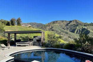 , 22105 Carbon Mesa rd, Malibu, CA 90265 - 7