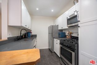 Condominium, 5700 Etiwanda ave, Tarzana, CA 91356 - 5