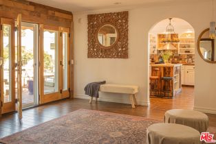 , 16582 Calneva dr, Encino, CA 91436 - 8