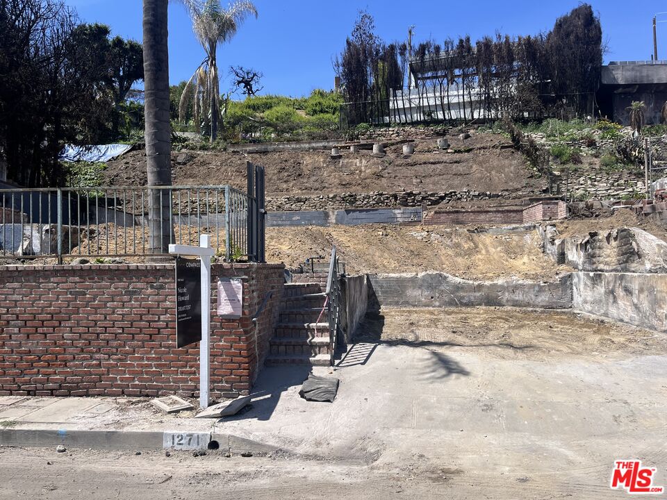 , 1271 Monument st, Pacific Palisades, CA 90272 - 1