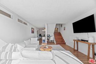 Residential Income, 125 Brooks ave, Venice, CA 90291 - 4