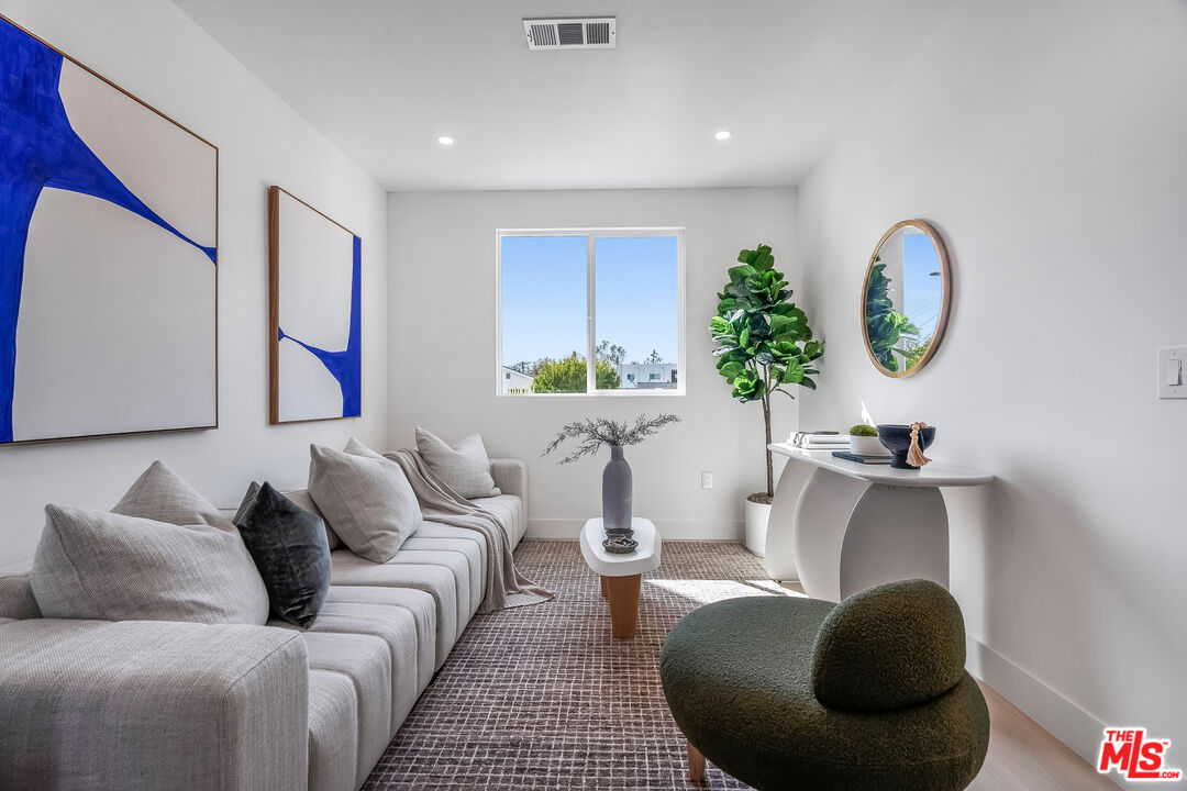 Condominium, 5832 David ave, Culver City, CA 90034 - 1