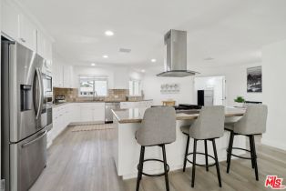 Single Family Residence, 23414 Clarendon st, Woodland Hills, CA 91367 - 14