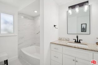 Single Family Residence, 23414 Clarendon st, Woodland Hills, CA 91367 - 16