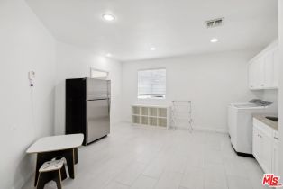 Single Family Residence, 23414 Clarendon st, Woodland Hills, CA 91367 - 13