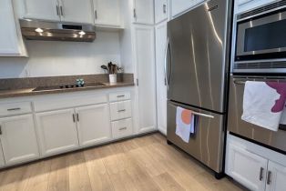 , 930 3rd st, Santa Monica, CA 90403 - 8