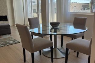 , 930 3rd st, Santa Monica, CA 90403 - 7