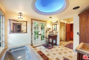 Single Family Residence, 4933 Amigo ave, Tarzana, CA 91356 - 37