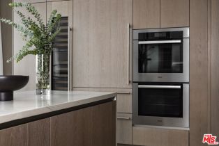 Condominium, 211 Elm Court, Westwood, CA 90067 - 9