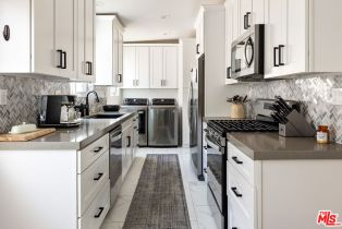Apartment, 2617 Abbot Kinney blvd, Venice, CA 90291 - 2