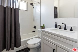 Apartment, 2617 Abbot Kinney blvd, Venice, CA 90291 - 5