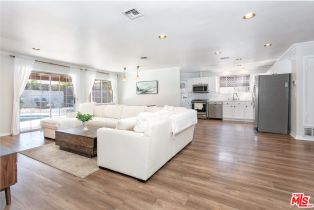 Single Family Residence, 6308 Glide ave, Woodland Hills, CA 91367 - 3