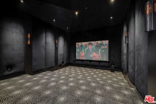 , 19554 Oxnard st, Tarzana, CA 91356 - 6