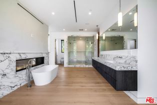 , 19554 Oxnard st, Tarzana, CA 91356 - 13