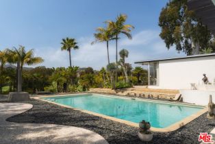 Single Family Residence, 1911 La Mesa dr, Santa Monica, CA 90402 - 4