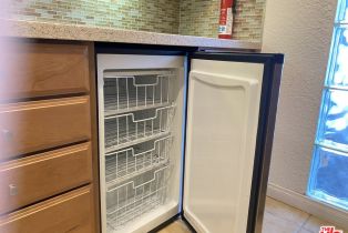 Condominium, 10535 Ashton ave, Wilshire Corridor, CA 90024 - 21