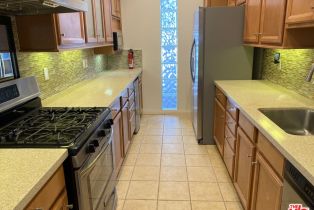 Condominium, 10535 Ashton ave, Wilshire Corridor, CA 90024 - 14