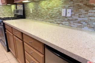 Condominium, 10535 Ashton ave, Wilshire Corridor, CA 90024 - 19