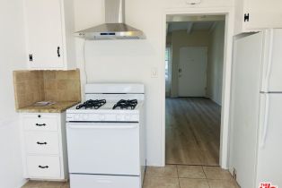 , 5558 Colbath ave, Sherman Oaks, CA 91401 - 8