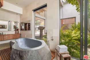 Single Family Residence, 345 Channel rd, Santa Monica, CA 90402 - 25