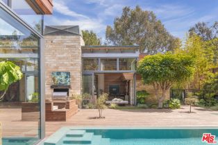 Single Family Residence, 345 Channel rd, Santa Monica, CA 90402 - 3