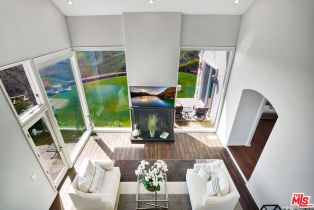 , 3000 Sequit dr, Malibu, CA 90265 - 4